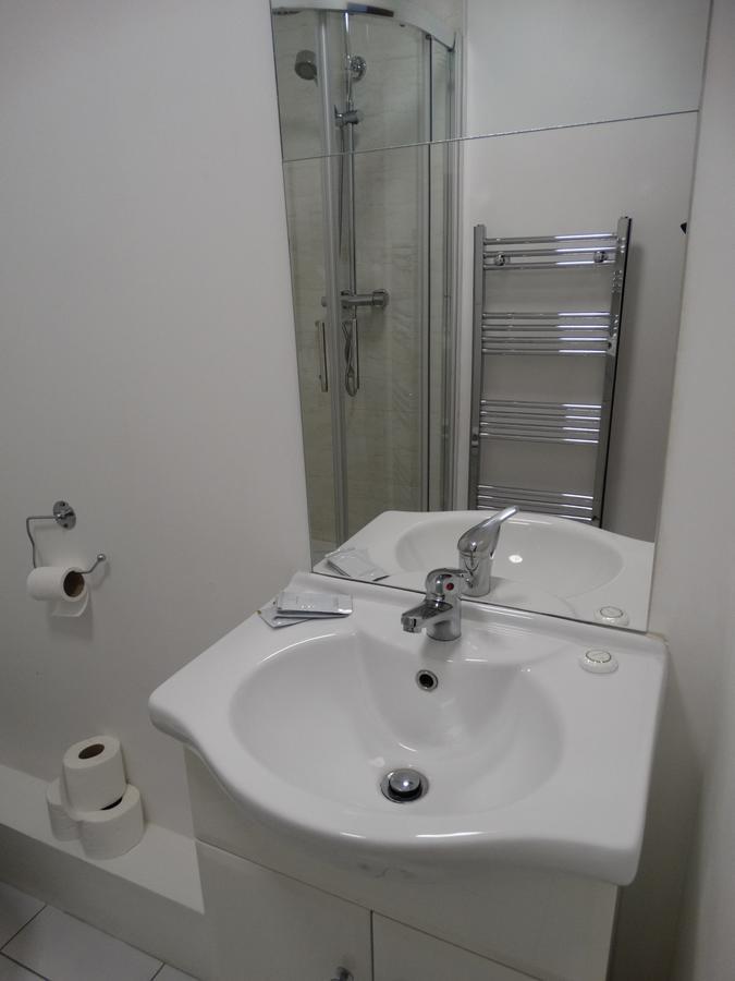 Ava Residence リーズ エクステリア 写真
